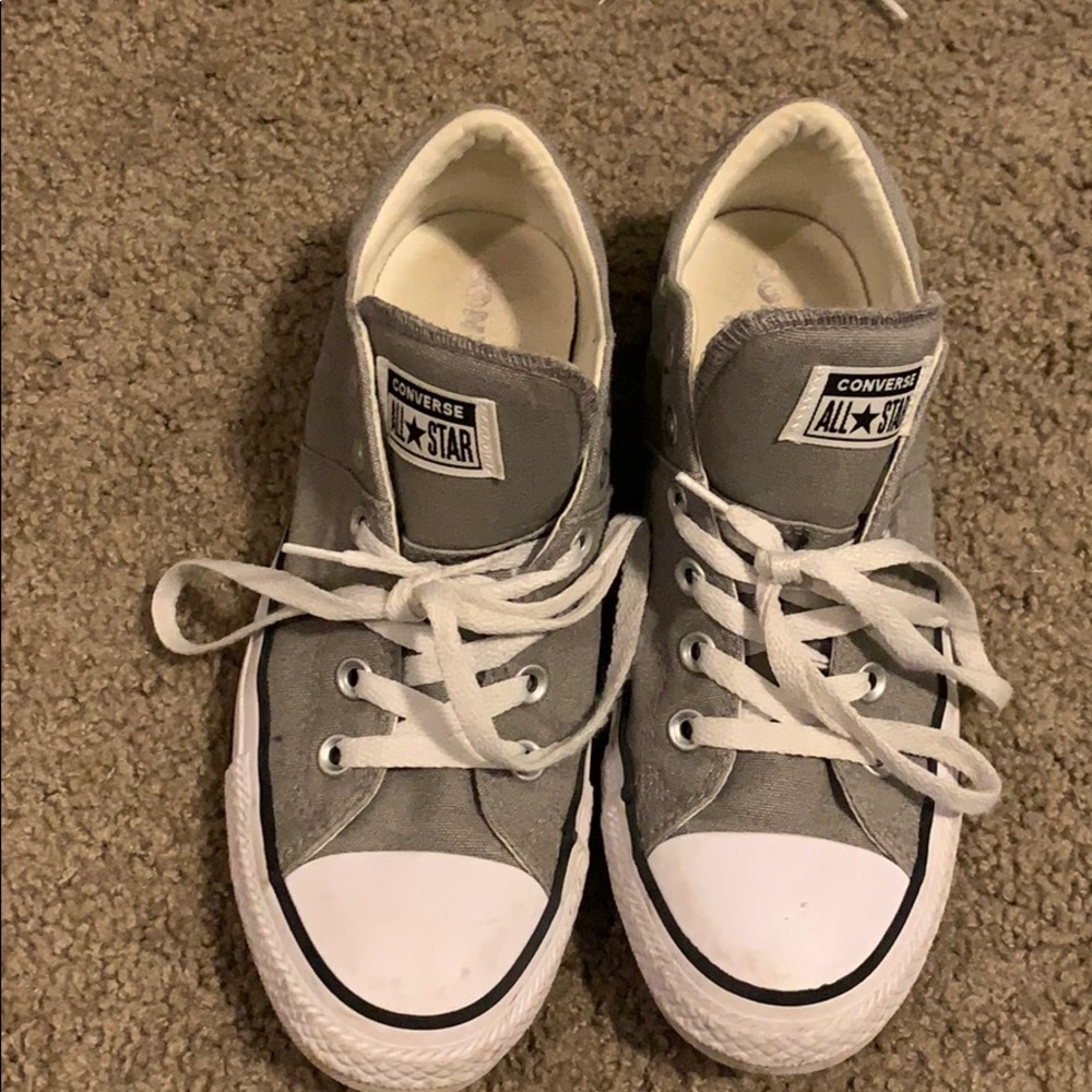 Converse size 9